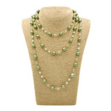 Halskette Perlen gruen hellgruen Wachsperlen 1